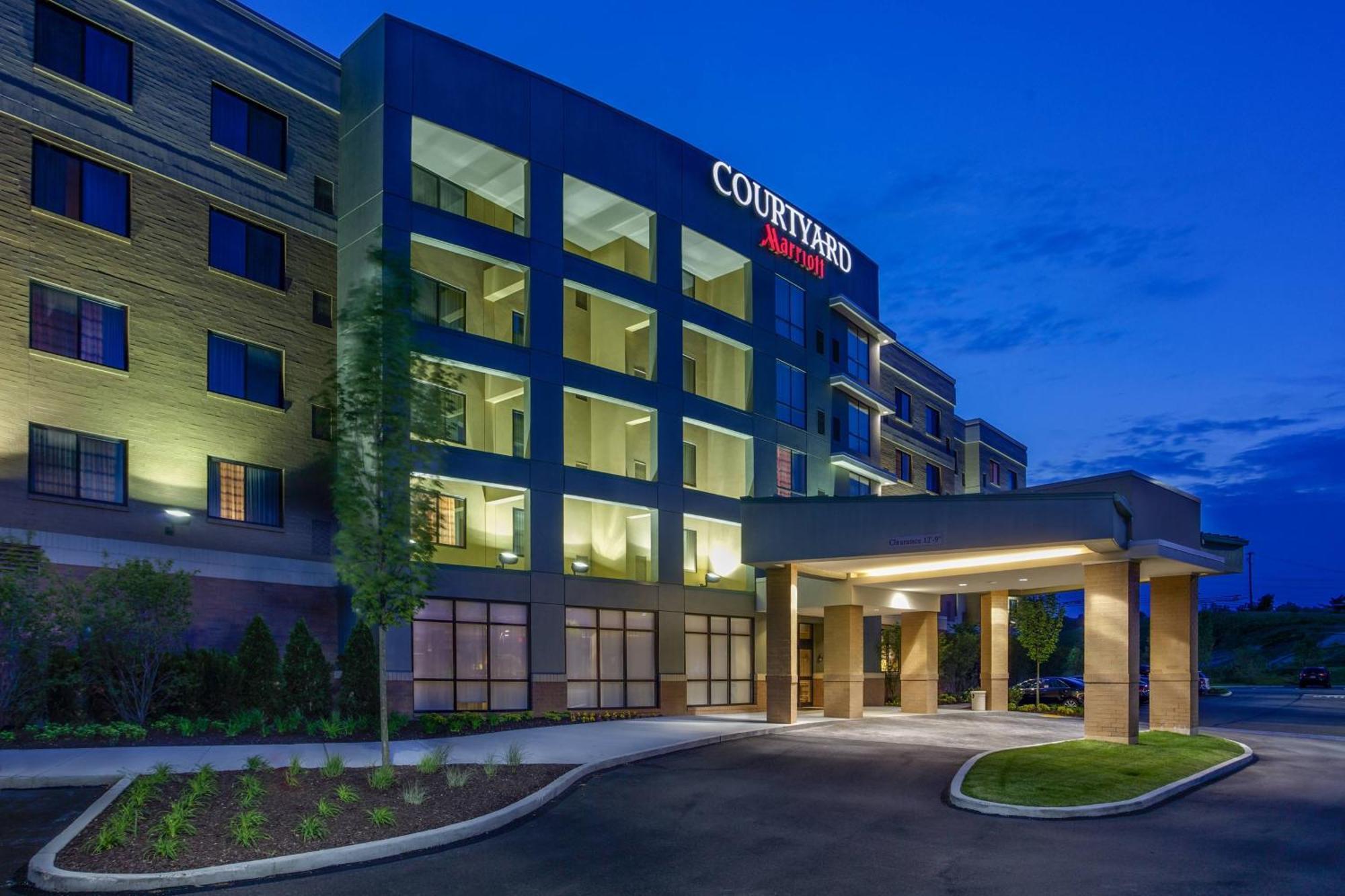 Courtyard By Marriott Pittsburgh North/Cranberry Woods Hotel Cranberry Township Exterior photo